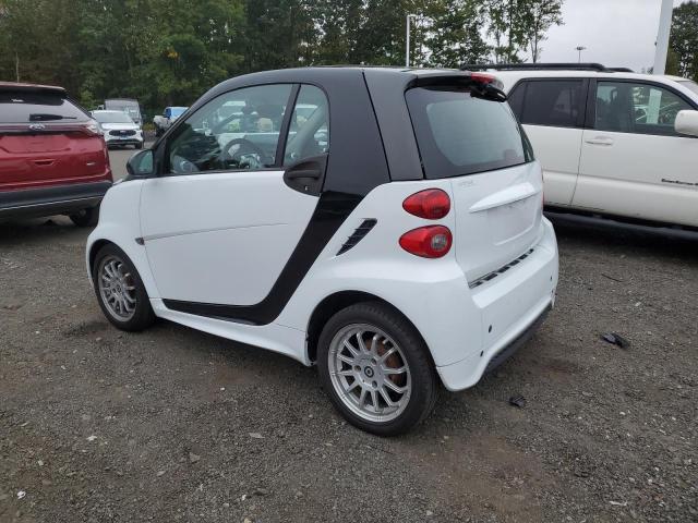 WMEEJ3BA0EK752451 - 2014 SMART FORTWO PURE WHITE photo 2