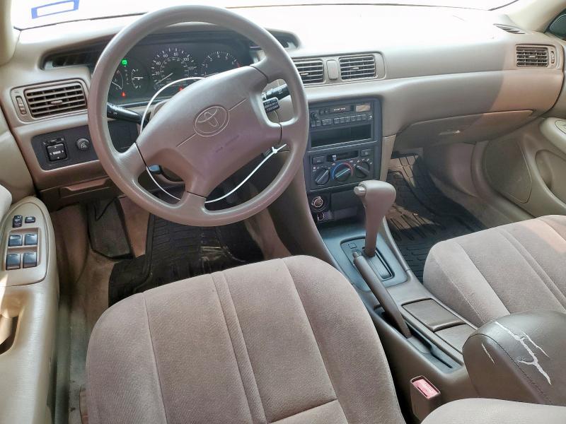 4T1BG22K5VU081927 - 1997 TOYOTA CAMRY CE GOLD photo 8