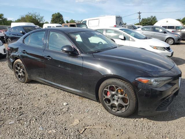 ZARFAEEN5J7583754 - 2018 ALFA ROMEO GIULIA TI Q4 BLACK photo 4