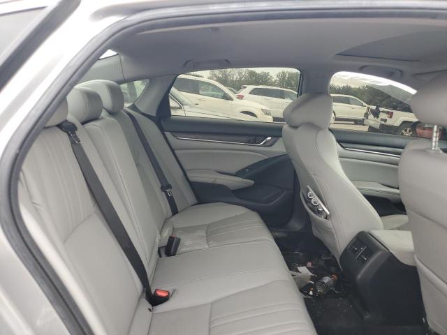 1HGCV2F9XKA012588 - 2019 HONDA ACCORD TOURING Серебристый фото 10