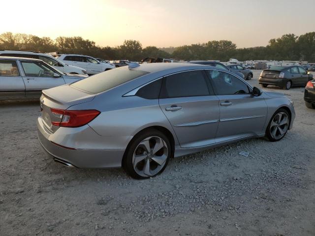 1HGCV2F9XKA012588 - 2019 HONDA ACCORD TOURING Серебристый фото 3