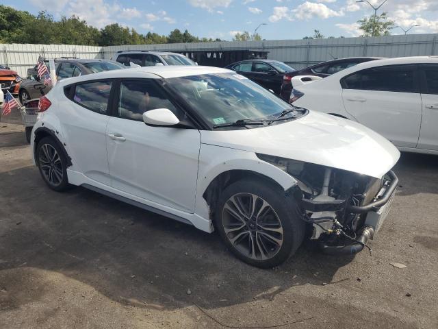 KMHTC6AE9GU296054 - 2016 HYUNDAI VELOSTER TURBO WHITE photo 4