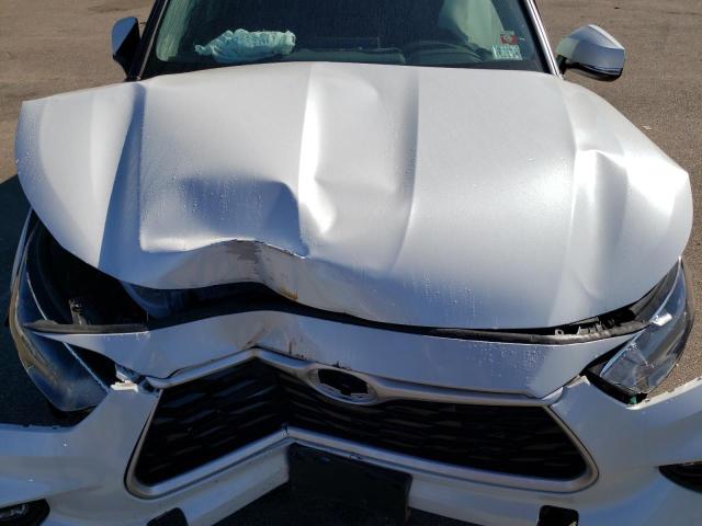 5TDGZRBH2NS248248 - 2022 TOYOTA HIGHLANDER XLE WHITE photo 12