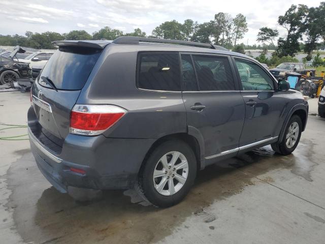 5TDZK3EH2CS065810 - 2012 TOYOTA HIGHLANDER BASE رمادي صورة 3