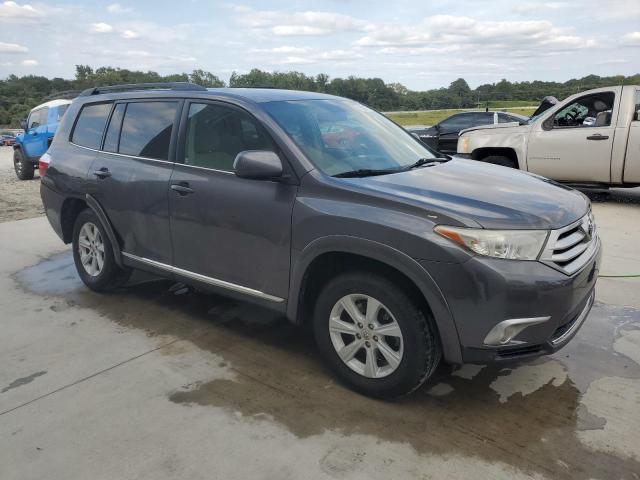 5TDZK3EH2CS065810 - 2012 TOYOTA HIGHLANDER BASE رمادي صورة 4