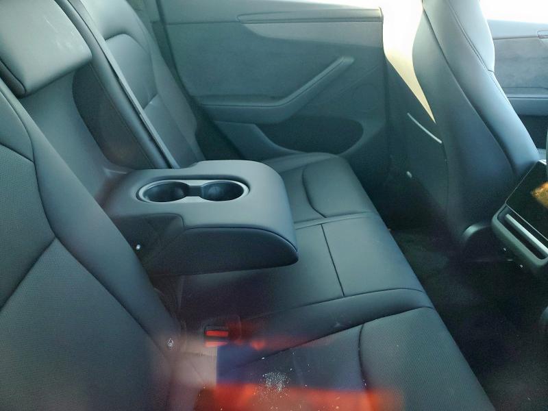 7SAYGDEEXTA396762 - 2026 TESLA MODEL Y CHARCOAL photo 11