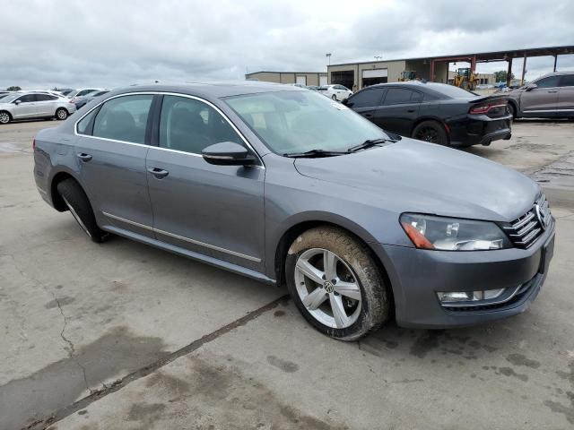 1VWCN7A30CC016764 - 2012 VOLKSWAGEN PASSAT SEL GRAY photo 4