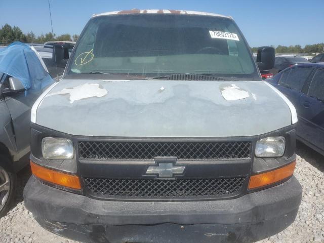 1GCGG25C681183144 - 2008 CHEVROLET EXP G2500 WHITE photo 5