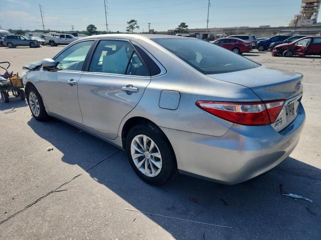 4T1BF1FKXHU348961 - 2017 TOYOTA CAMRY LE SILVER photo 2