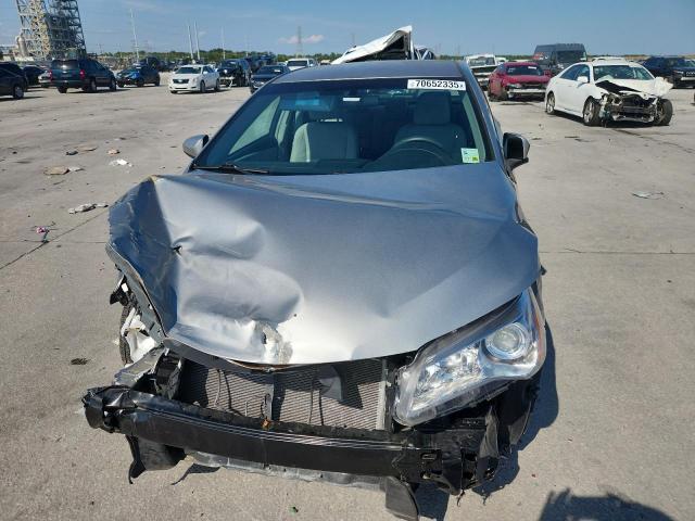 4T1BF1FKXHU348961 - 2017 TOYOTA CAMRY LE SILVER photo 5