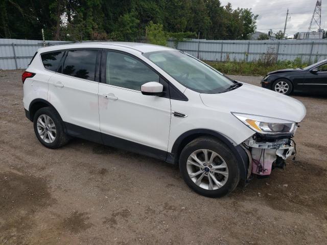 1FMCU9GD9KUC38113 - 2019 FORD ESCAPE SE WHITE photo 4