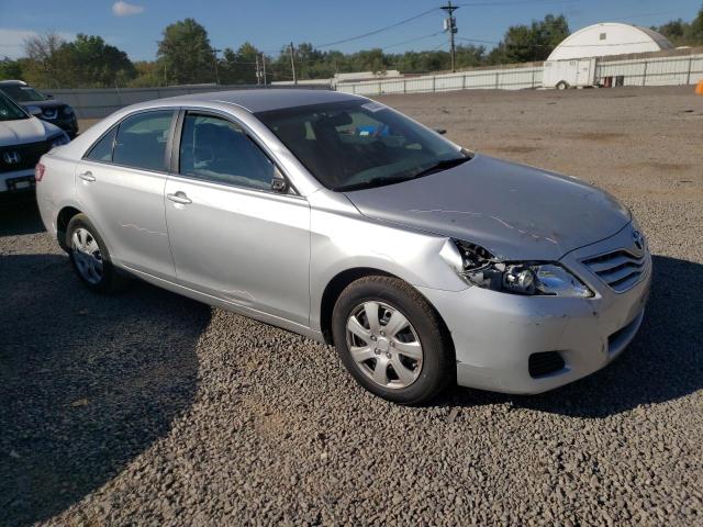 4T1BF3EK5AU013108 - 2010 TOYOTA CAMRY BASE ვერცხლისფერი ფოტო 4