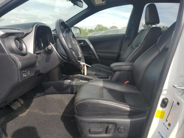 JTMJFREV6GJ070960 - 2016 TOYOTA RAV4 SE WHITE photo 7