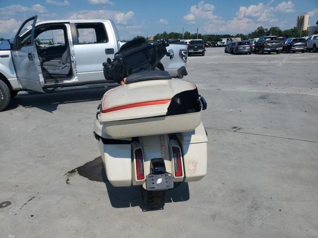 1HD1KB714RB616096 - 2024 HARLEY-DAVIDSON FLHX Krem foto 4