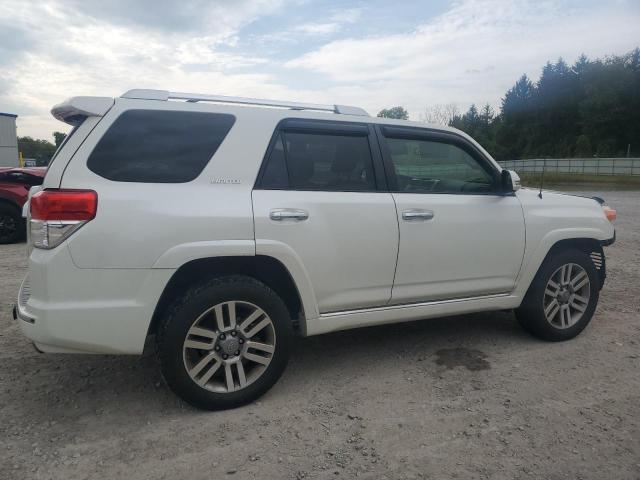 JTEBU5JR3C5107974 - 2012 TOYOTA 4RUNNER SR5 WHITE photo 3