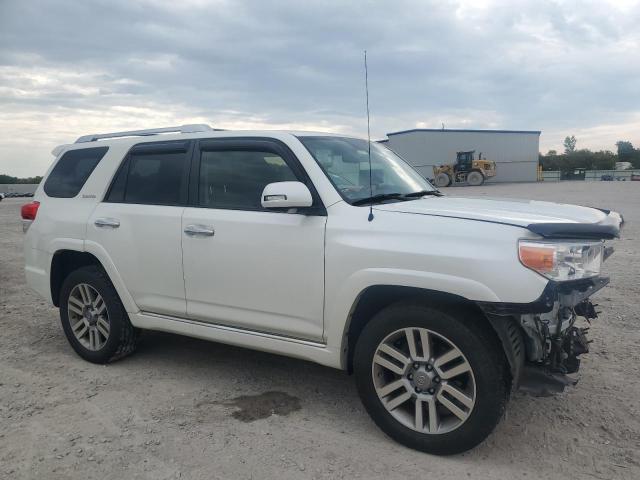 JTEBU5JR3C5107974 - 2012 TOYOTA 4RUNNER SR5 WHITE photo 4