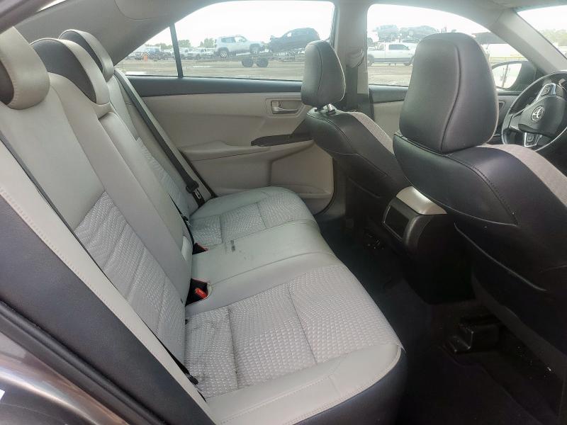 4T1BF1FK9FU975583 - 2015 TOYOTA CAMRY LE 灰色 照片 10