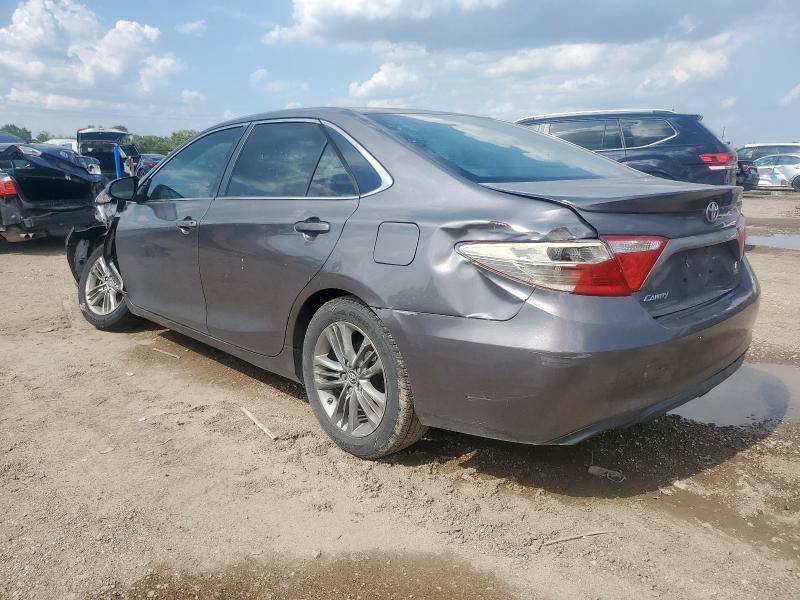 4T1BF1FK9FU975583 - 2015 TOYOTA CAMRY LE 灰色 照片 2