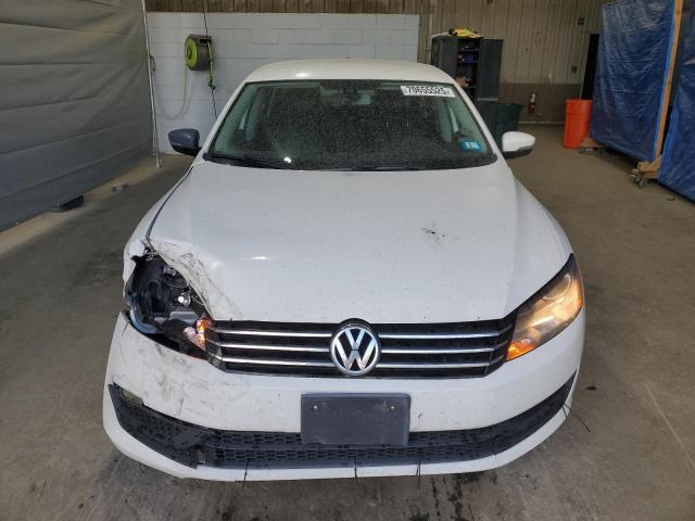 1VWAT7A39FC058125 - 2015 VOLKSWAGEN PASSAT S WHITE photo 5