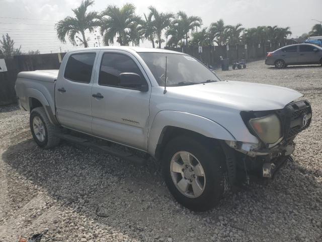 5TFJU4GNXBX006884 - 2011 TOYOTA TACOMA DOUBLE CAB PRERUNNER SILVER photo 4