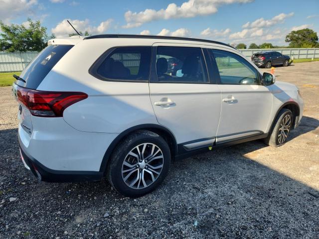 JA4AZ3A36GZ062331 - 2016 MITSUBISHI OUTLANDER SE WHITE photo 3