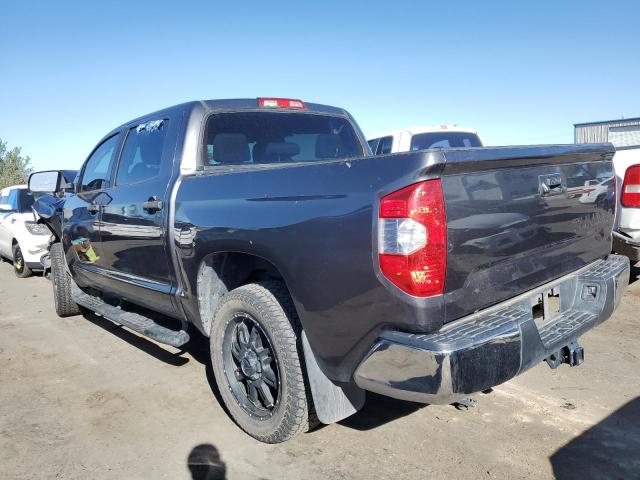 5TFEM5F18GX107886 - 2016 TOYOTA TUNDRA CREWMAX SR5 BLACK photo 2