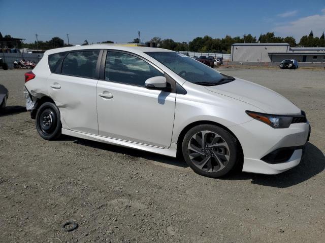 JTNKARJE8GJ520659 - 2016 TOYOTA SCION IM WHITE photo 4