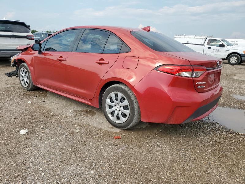 5YFEPMAE8MP215575 - 2021 TOYOTA COROLLA LE RED photo 2