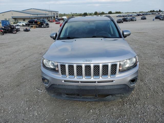 1C4NJDEB2GD639519 - 2016 JEEP COMPASS LATITUDE SILVER photo 5