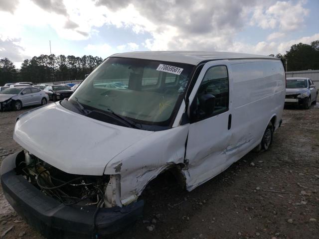 1GTW7FCG3C1118561 - 2012 GMC SAVANA G2500 WHITE photo 2