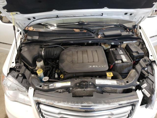 2C4RC1CG1CR244988 - 2012 CHRYSLER TOWN & COU TOURING L WHITE photo 12