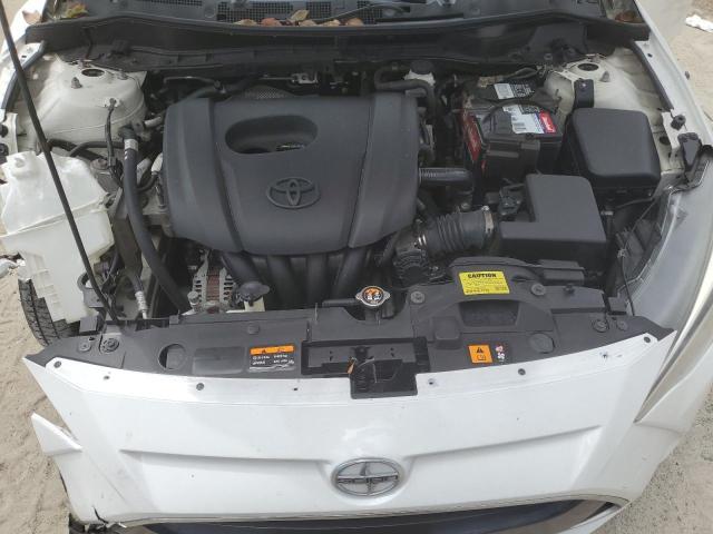 3MYDLBZV1GY104422 - 2016 TOYOTA SCION IA WHITE photo 11