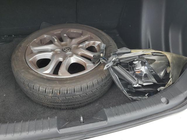 3MYDLBZV1GY104422 - 2016 TOYOTA SCION IA WHITE photo 12