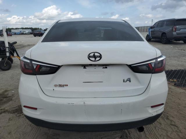3MYDLBZV1GY104422 - 2016 TOYOTA SCION IA WHITE photo 6