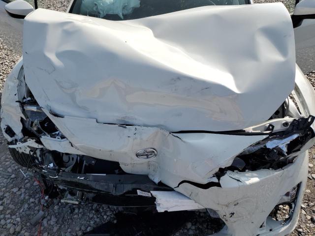 JF1ZNAA11G8704439 - 2016 TOYOTA SCION FR-S WHITE photo 11