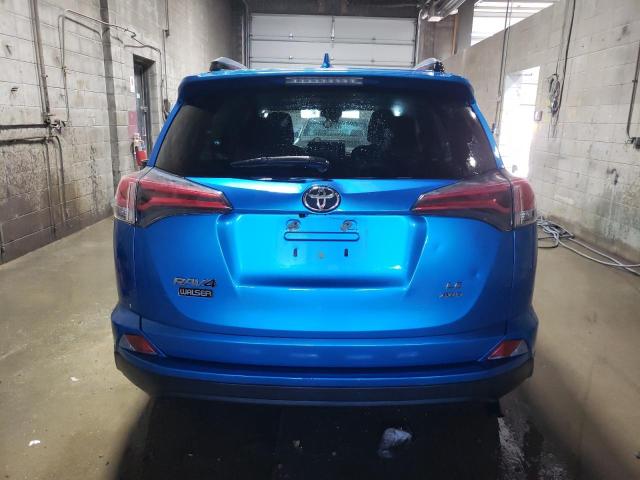 JTMBFREV1JJ727482 - 2018 TOYOTA RAV4 LE BLUE photo 6