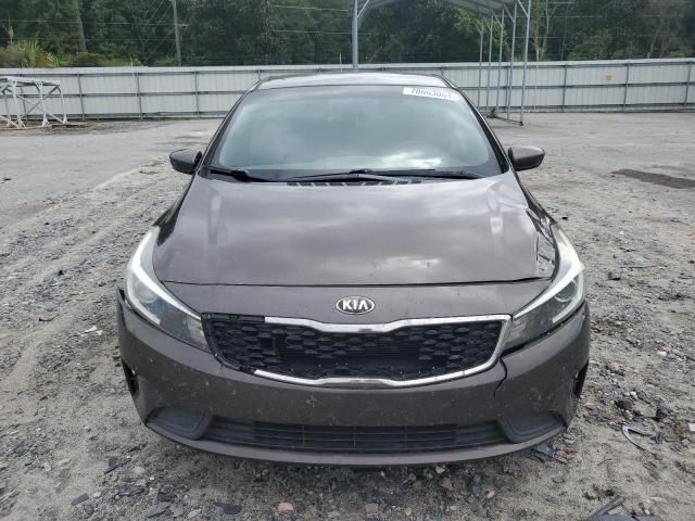 3KPFK4A76HE070158 - 2017 KIA FORTE LX BROWN photo 5