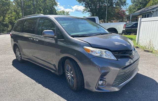 5TDYZ3DCXKS009173 - 2019 TOYT SIENNA XLE GRAY photo 1