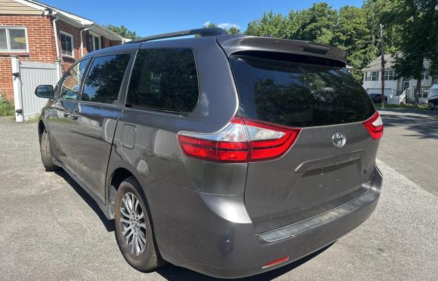 5TDYZ3DCXKS009173 - 2019 TOYT SIENNA XLE GRAY photo 3