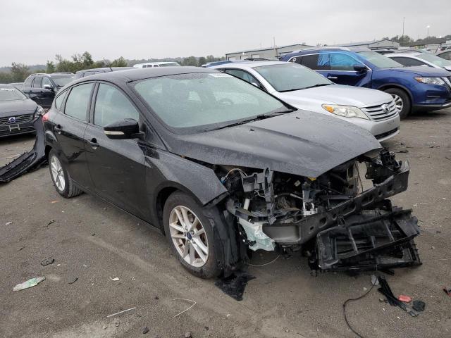 1FADP3K29GL230048 - 2016 FORD FOCUS SE BLACK photo 4