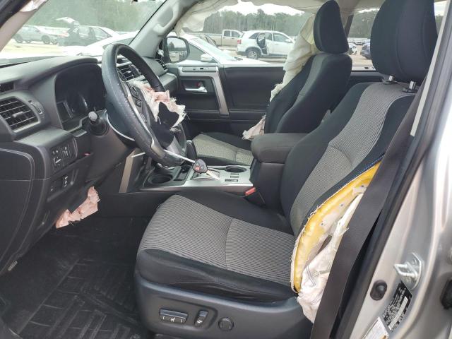 JTEBU5JR1J5492478 - 2018 TOYOTA 4RUNNER SR5/SR5 PREMIUM SILVER photo 7