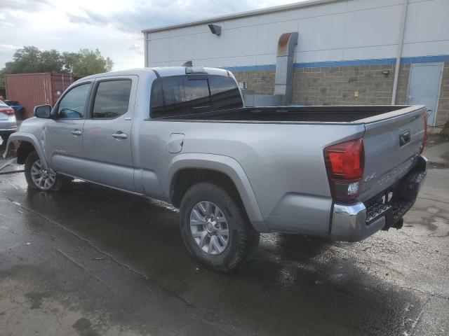 3TMDZ5BN2KM075134 - 2019 TOYOTA TACOMA DOUBLE CAB 银色 照片 2