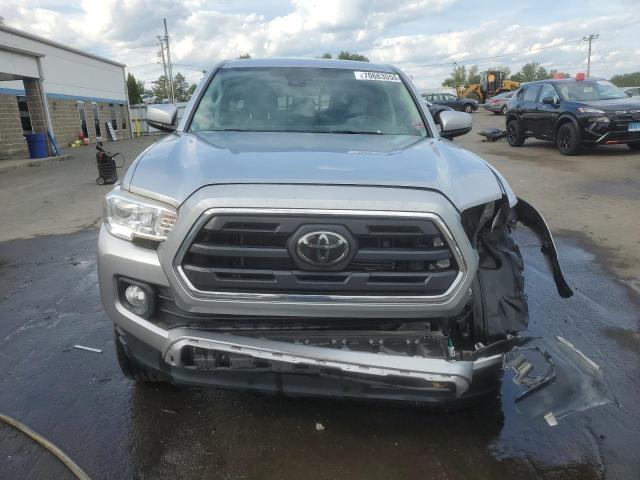 3TMDZ5BN2KM075134 - 2019 TOYOTA TACOMA DOUBLE CAB 银色 照片 5