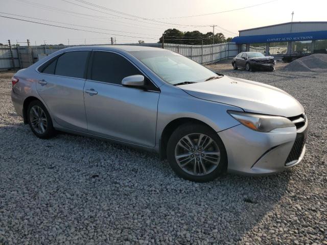 4T1BF1FK9HU361572 - 2017 TOYOTA CAMRY LE GRAY photo 4