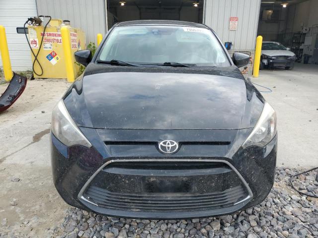 3MYDLBYV5JY324395 - 2018 TOYOTA YARIS IA BLACK photo 5