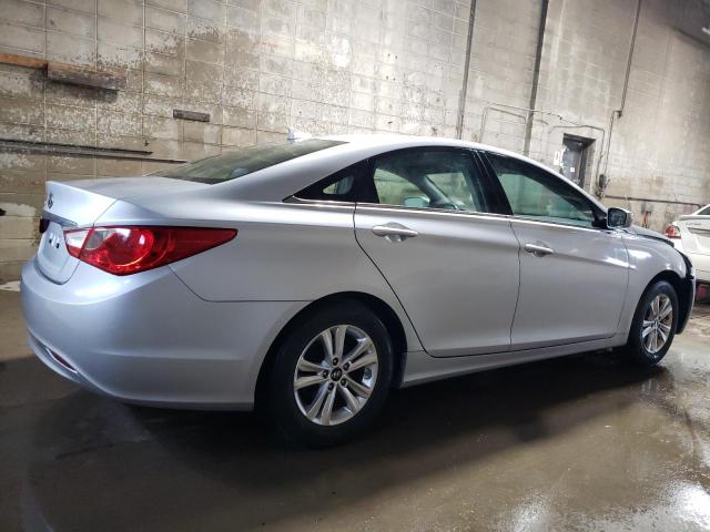 5NPEB4AC8DH746544 - 2013 HYUNDAI SONATA GLS SILVER photo 3