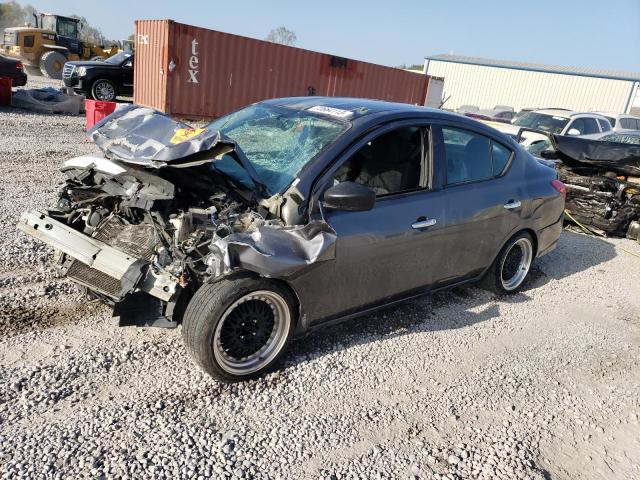 3N1CN7APXKL813616 - 2019 NISSAN VERSA S GRAY photo 1