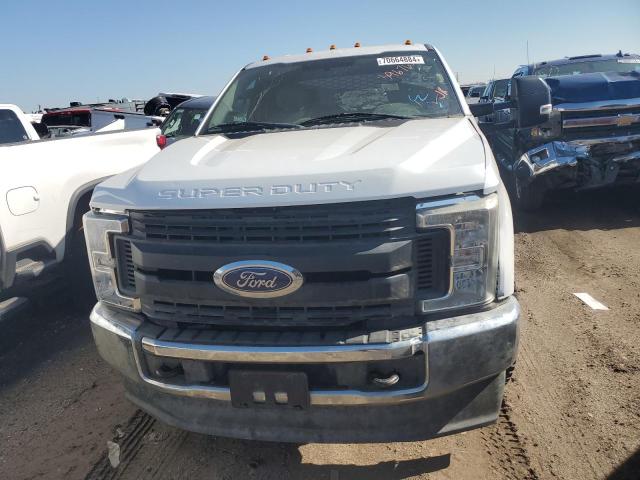 1FD8X3G63HEF40706 - 2017 FORD F350 SUPER DUTY WHITE photo 5