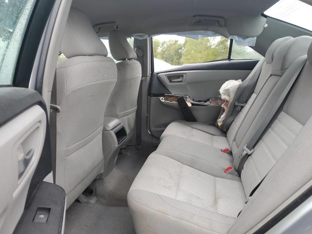 4T4BF1FK8FR453243 - 2015 TOYOTA CAMRY LE SILVER photo 10
