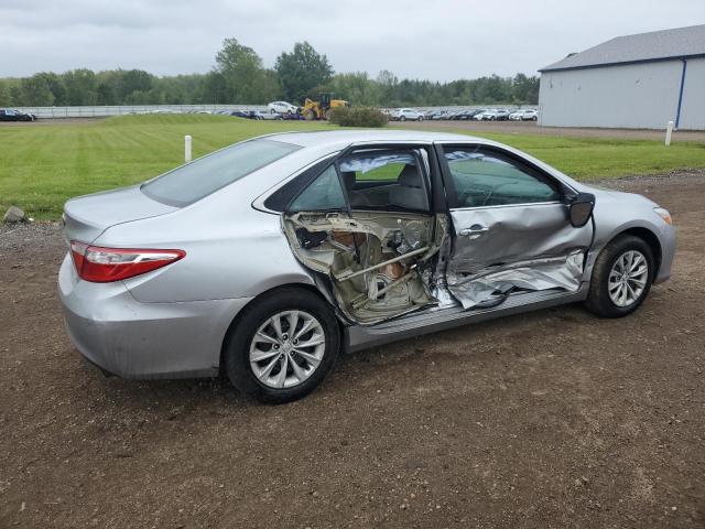 4T4BF1FK8FR453243 - 2015 TOYOTA CAMRY LE SILVER photo 3